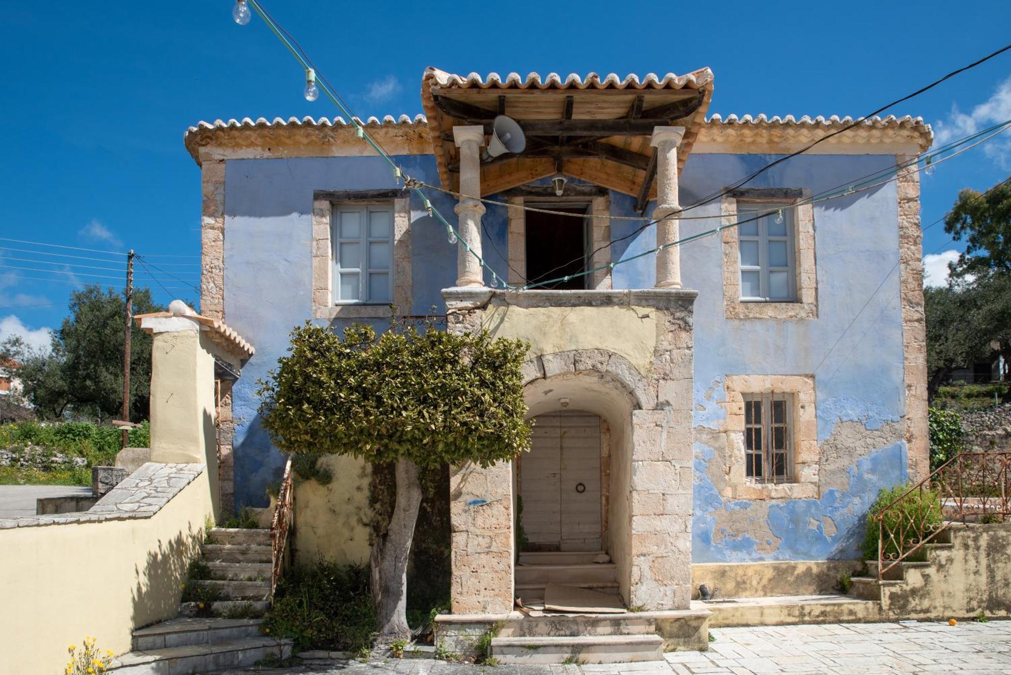 Timos Villa *